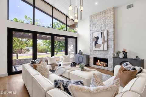 4010 E CAMBRIDGE Avenue, Phoenix, AZ 85008