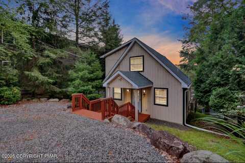 114 S Lake Drive Drive, Lake Harmony, PA 18624