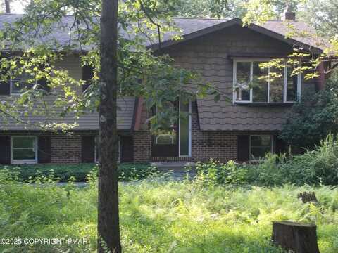 1134 Scotrun Drive, Scotrun, PA 18355