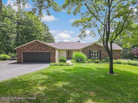 5767 Wildflower Circle, Stroudsburg, PA 18360