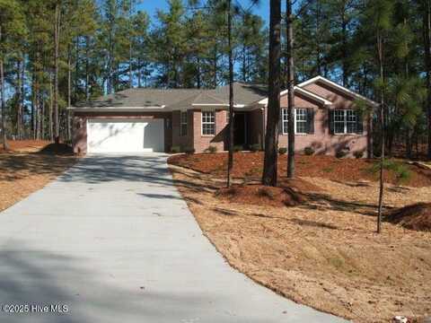 114 Willow Creek Lane, Pinebluff, NC 28373