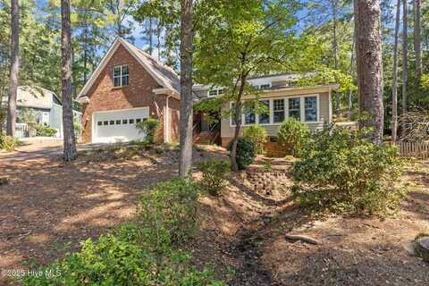 575 S Valley Road, Southern Pines, NC 28387