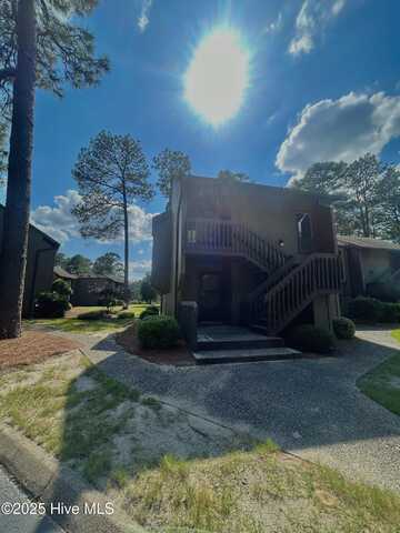 10 Pine Tree Road, Pinehurst, NC 28374