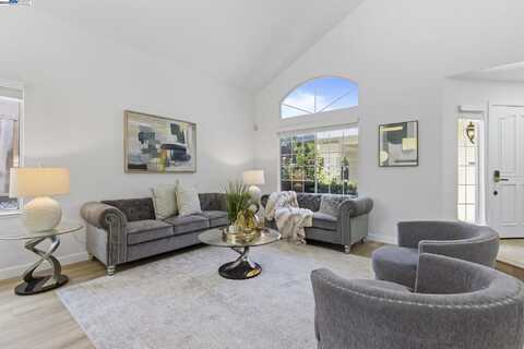 66 Edgegate Ct, Danville, CA 94506