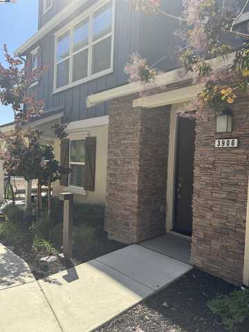 3906 Guerneville Way, Dublin, CA 94568