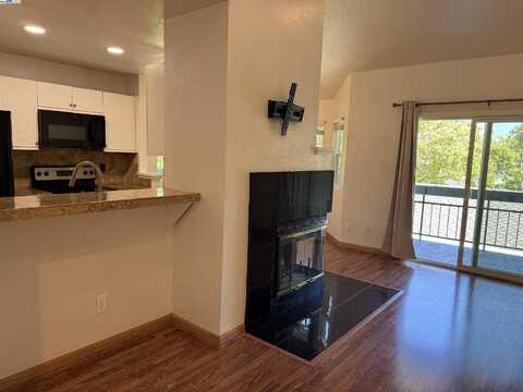 7765 Canyon Meadow Cir, Pleasanton, CA 94588