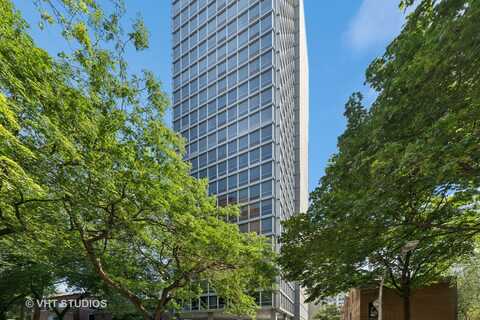 339 W. Barry Avenue, Chicago, IL 60657