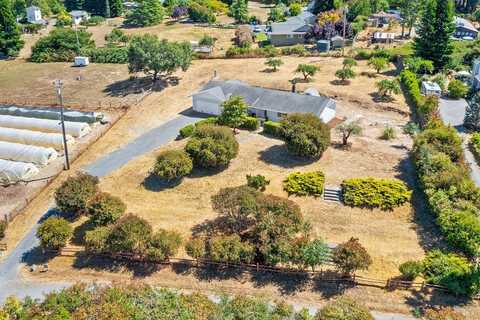 318 Sparkes Road, Sebastopol, CA 95472