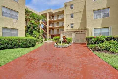 2801 Somerset Dr, Lauderdale Lakes, FL 33311