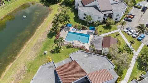 9433 Fontainebleau Blvd, Miami, FL 33172