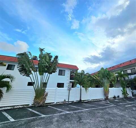 2201 NE 36th St, Lighthouse Point, FL 33064