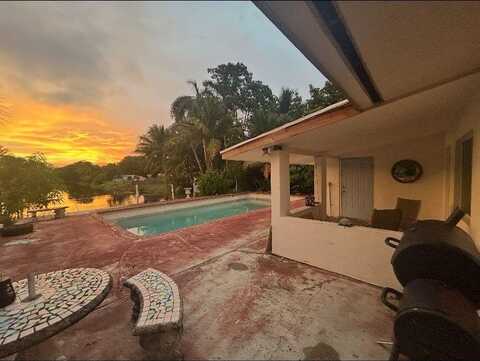 2313 E River Dr, Margate, FL 33063