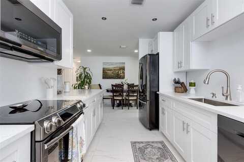 2600 NW 50th St, Tamarac, FL 33309