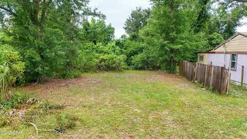2722 E 9th Street, Panama City, FL 32401
