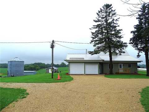 W9393 US Highway 10, Arkansaw, WI 54721