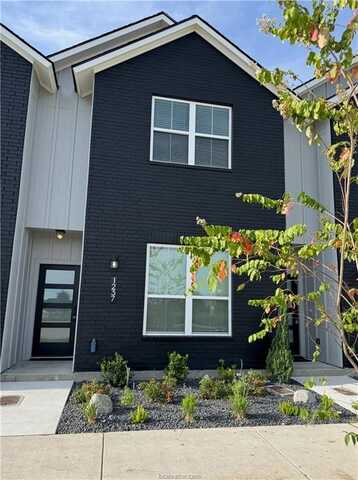 1237 Dorothy Lane, College Station, TX 77845