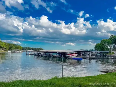 30 Driftwood Road, Sunrise Beach, MO 65079