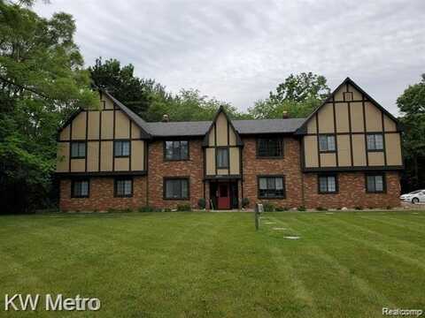 2049 N DUCK LAKE Road, Highland, MI 48356