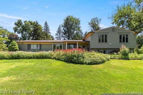 2653 W Wattles Road, Troy, MI 48098