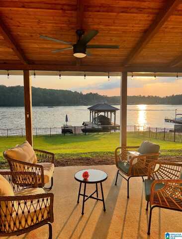 282 HORSESHOE CIRCLE, TALLADEGA, AL 35160