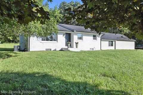 5561 Delmas Road, Clarkston, MI 48348