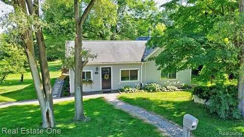 1505 S Lake Pleasant Road, Attica, MI 48412