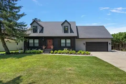 44 Old Perch Road, Rochester Hills, MI 48309