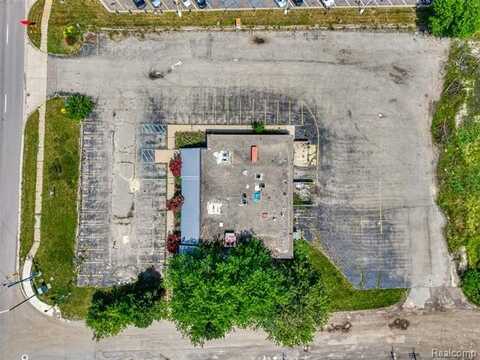 963 S Grand Avenue, Fowlerville, MI 48836