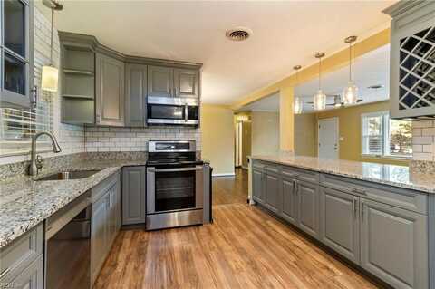 200 Essex Drive, Chesapeake, VA 23320