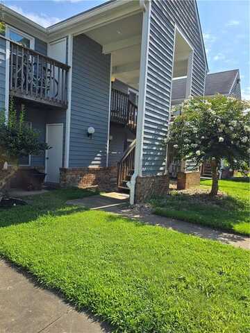 106 Ocean Villas Way, Virginia Beach, VA 23451