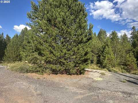 Hwy 97, Crescent, OR 97733