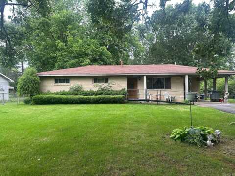 1104 W Center Street, Beebe, AR 72012