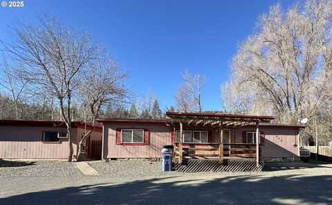 206 S WASHINGTON ST, Canyon City, OR 97820