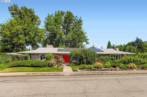 11245 SW LYNNRIDGE AVE, Portland, OR 97225