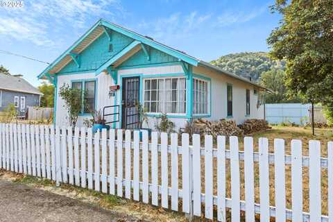 1566 SE MILL ST, Roseburg, OR 97470