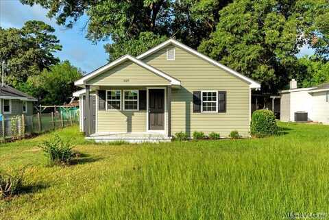 1429 American Legion Road, Roanoke Rapids, NC 27870