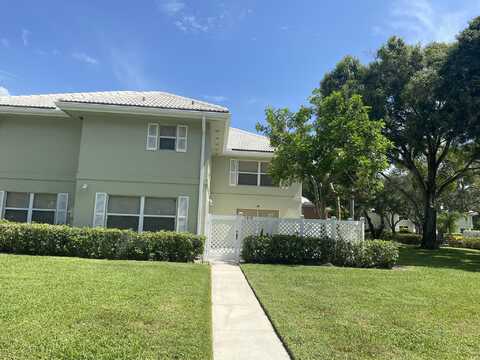 1919 Stratford Way, West Palm Beach, FL 33409