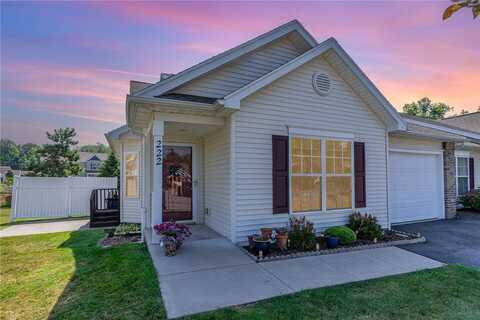 222 Rayfield Cir, Webster, NY 14580