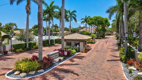 100 Pelican Pointe Drive, Delray Beach, FL 33483