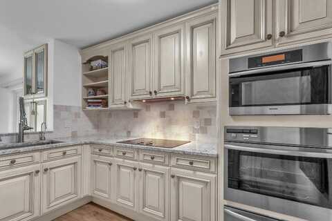 146 Village Circle, Jupiter, FL 33458