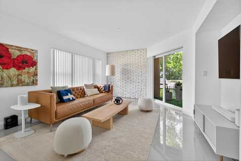 4807 Via Palm Lakes, West Palm Beach, FL 33417
