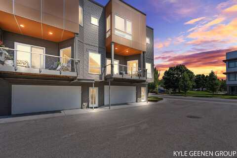 381 MACATAWA PARK, HOLLAND, MI 49423
