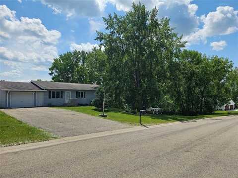 200 10th Avenue SE, Pelican Rapids, MN 56572