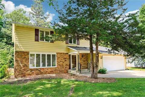 1935 Hythe Street, Roseville, MN 55113