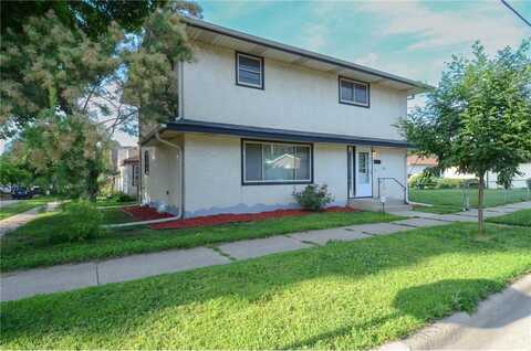 285 Geranium Avenue W, Saint Paul, MN 55117