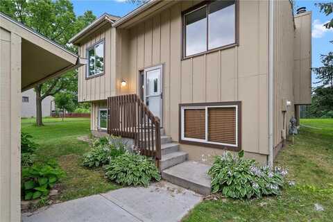 7813 Rimbley Road, Woodbury, MN 55125