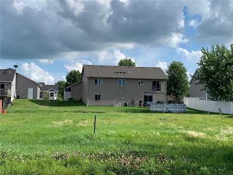 2574 Stony Creek Drive, Owatonna, MN 55060