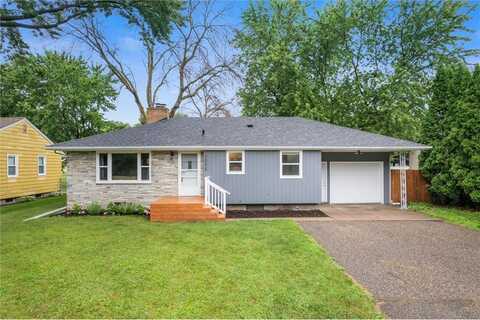 2233 17th Avenue E, North Saint Paul, MN 55109