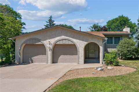 2419 Galtier Street, Roseville, MN 55113