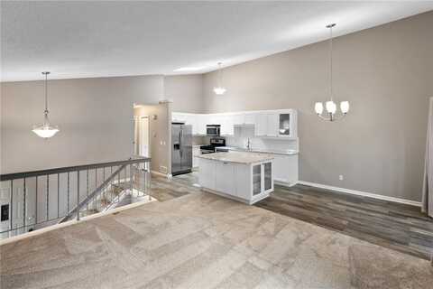 8389 Oakview Court N, Maple Grove, MN 55369